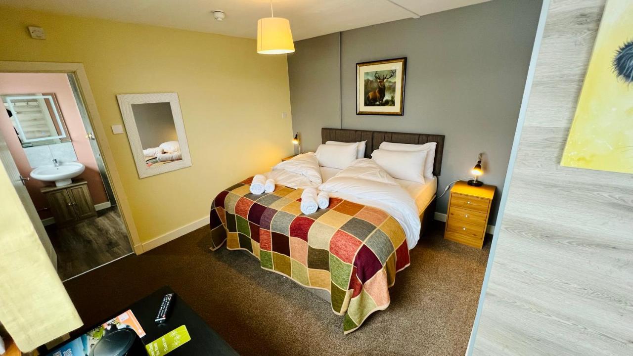Aultguish Inn Garve Bagian luar foto