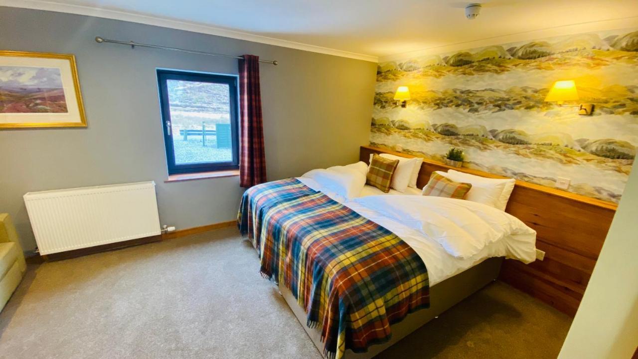 Aultguish Inn Garve Bagian luar foto