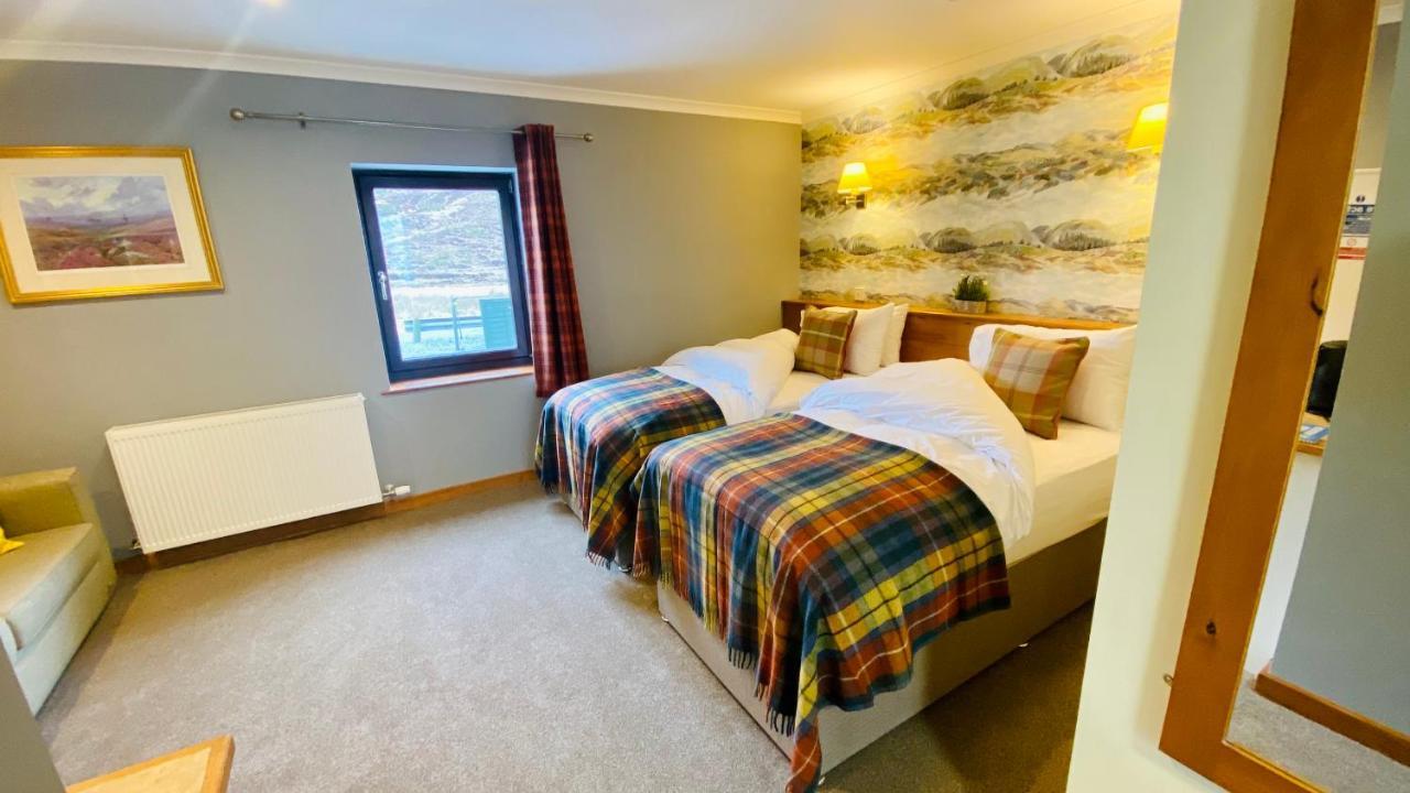 Aultguish Inn Garve Bagian luar foto