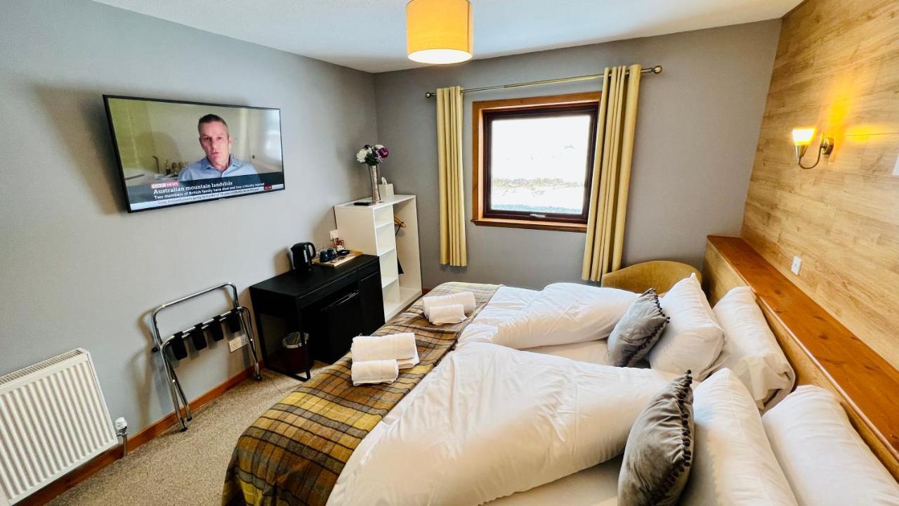 Aultguish Inn Garve Bagian luar foto