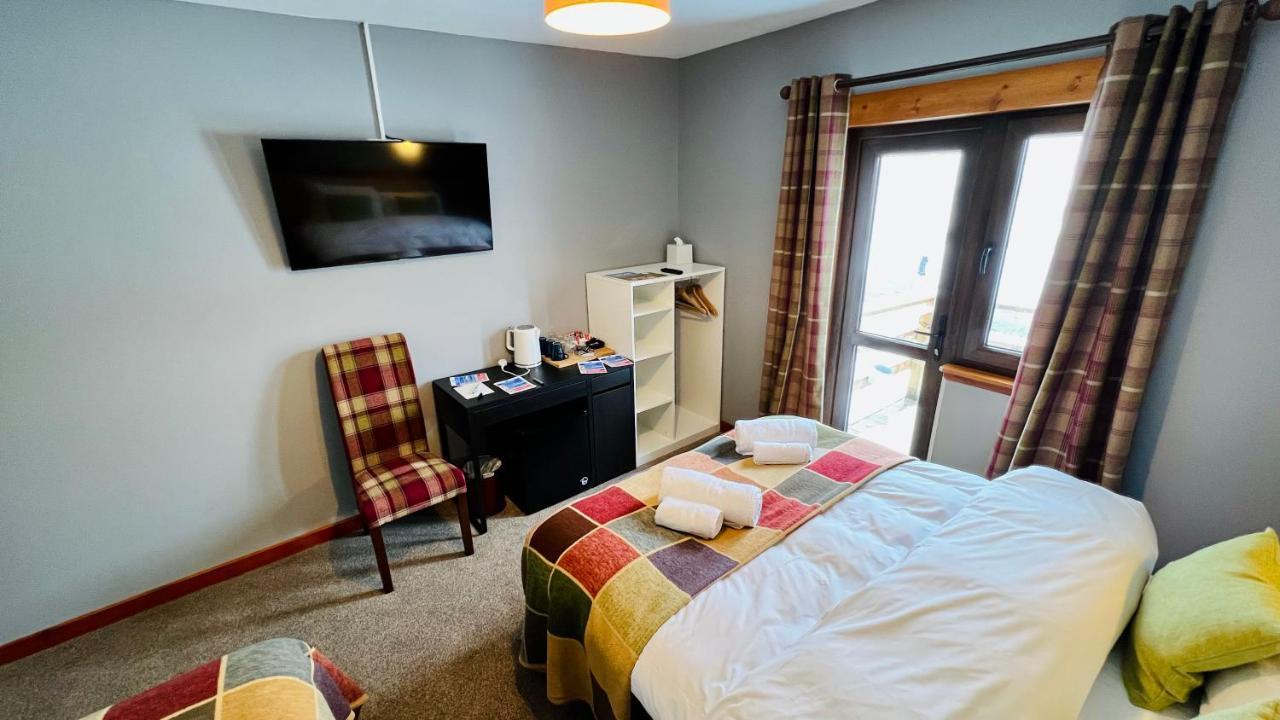 Aultguish Inn Garve Bagian luar foto