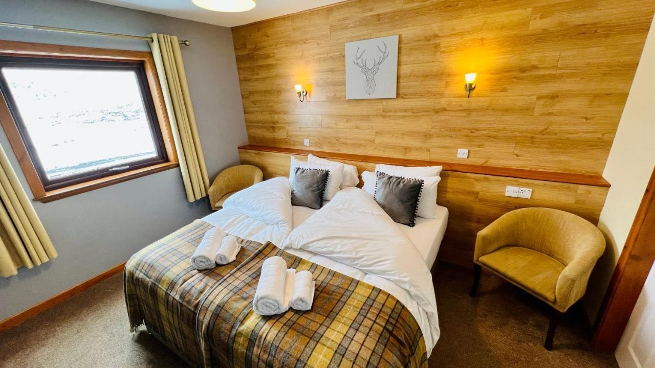 Aultguish Inn Garve Bagian luar foto