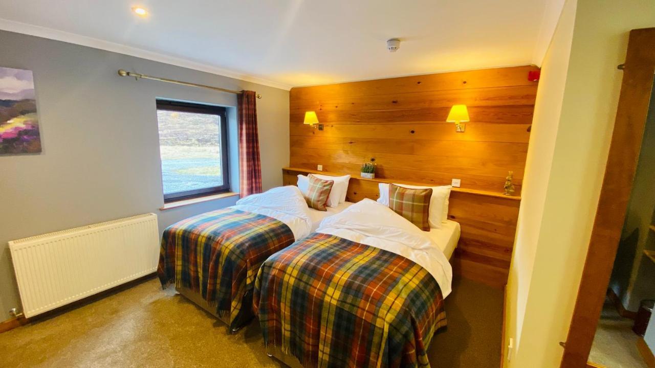 Aultguish Inn Garve Bagian luar foto