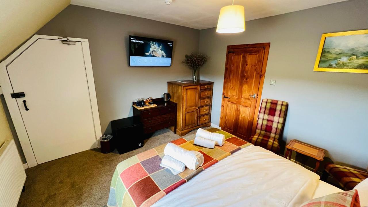 Aultguish Inn Garve Bagian luar foto