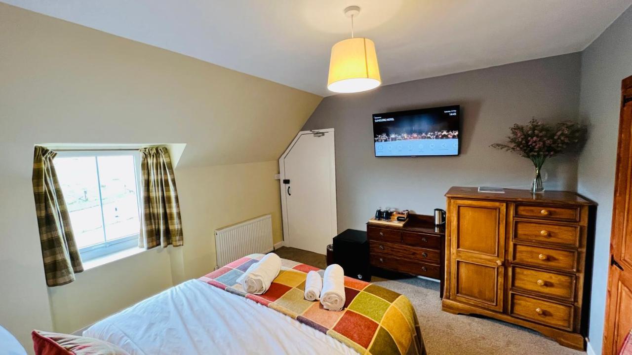 Aultguish Inn Garve Bagian luar foto